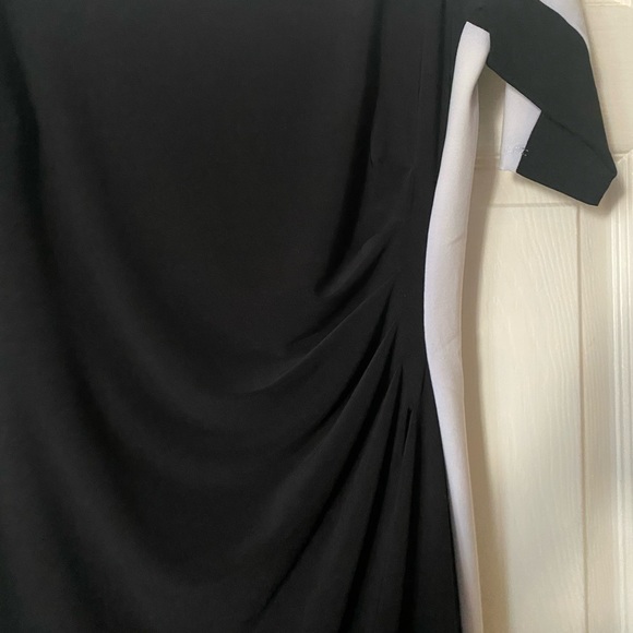 CHAPS Black & White Colorblock Jersey
 Sheath Dress size Petite Large - Picture 3 of 4